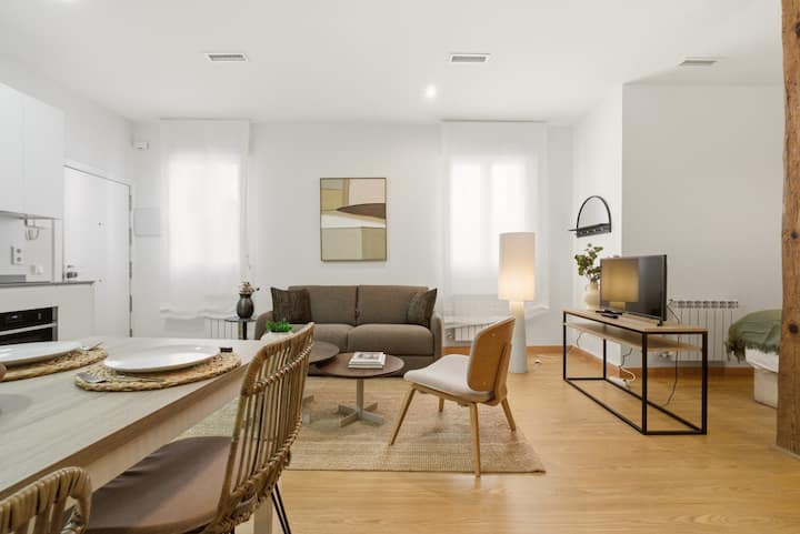 Casa Cortes V (1º Int Dch) - Madrid