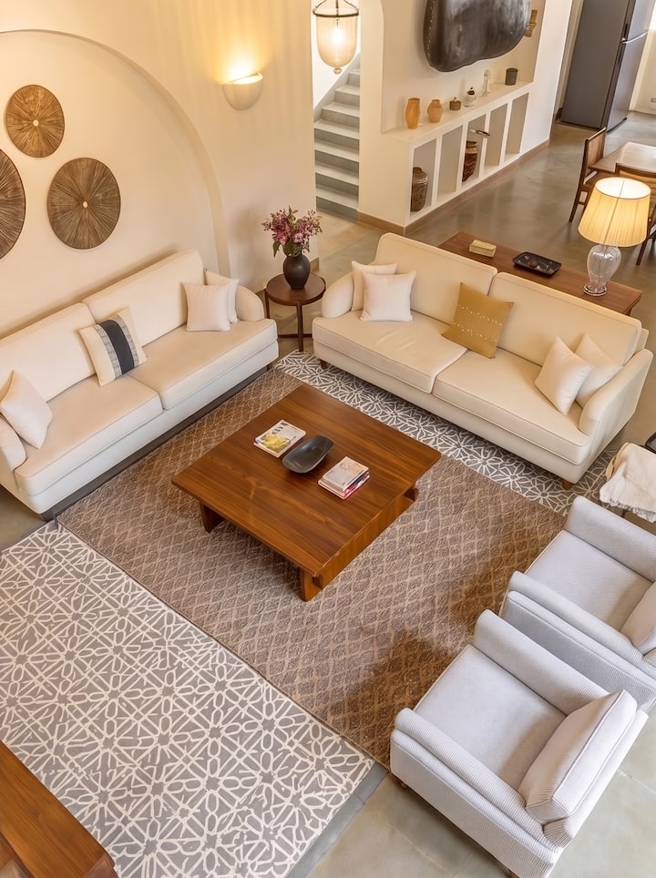 Living room image 7