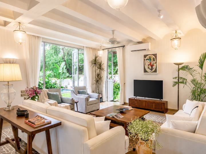 Living room image 1