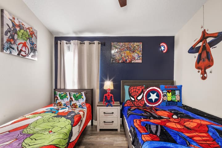 King Bed | Glow In The Dark Kid Cave - Kissimmee, FL