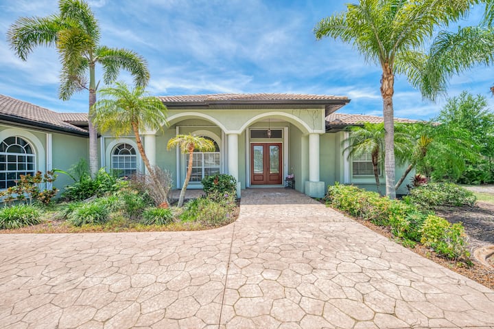 Park Place Escape - Englewood, FL