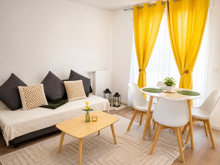 Appartement Cosy Avec Parking Privé Et Balcon - Bondy