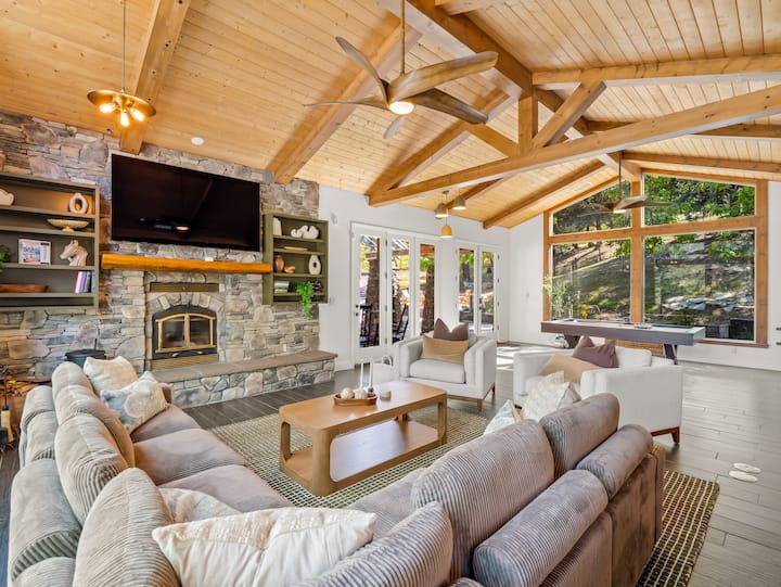 New | Hot Tub | Pool | Sauna | Game Room - Bass Lake, CA