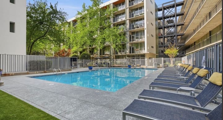 West Midtown Studio Loft | Free Parking + Pool | - Atlanta, GA