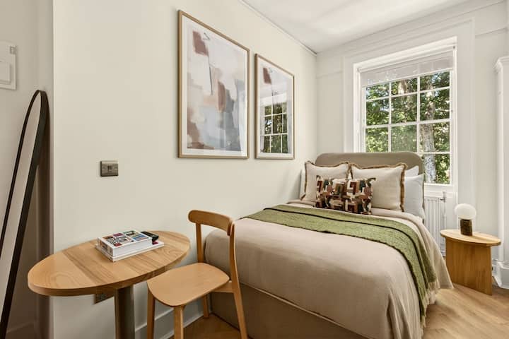 Comfortable Double Room In London - ロンドン