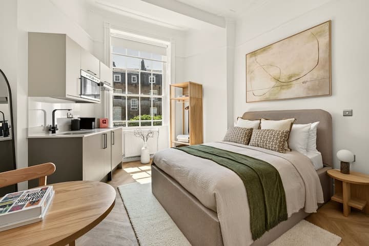 Comfortable Double Room Near Euston - 블룸스버리