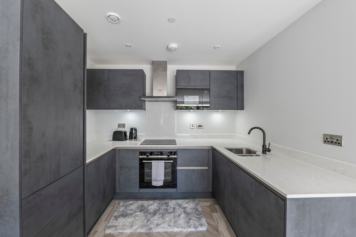 8 Pennel House