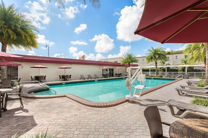 Ramada Mia Springs | 2 Double | Outdoor Pool - Hialeah, FL