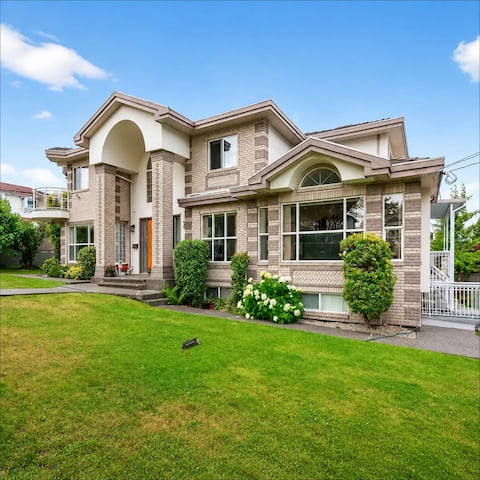 Top Airbnb: The Brantford in Royal Oak