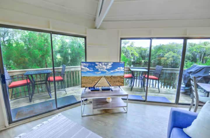 Peaceful, Pet-friendly Treehouse Including 4 Bikes - Seabrook Island, SC