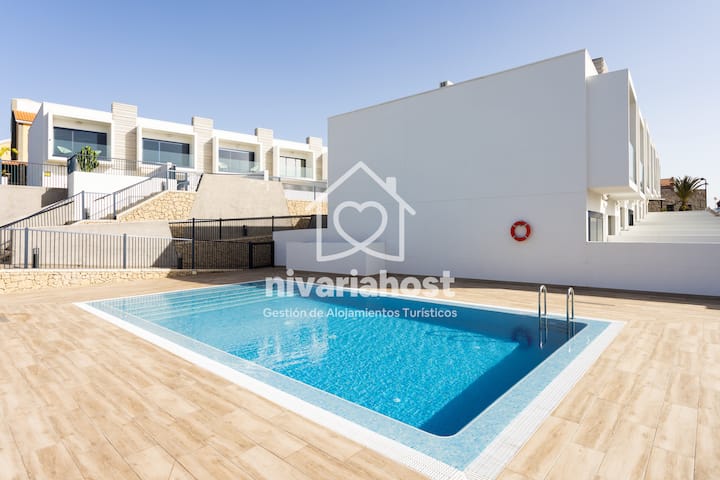 Twin Houses: El Médano, By Nivariahost - Tenerife