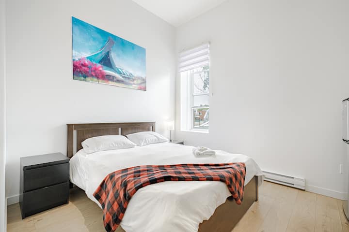 Tranquil Stay By Olympic Stadium&botanical Gardens - Laval