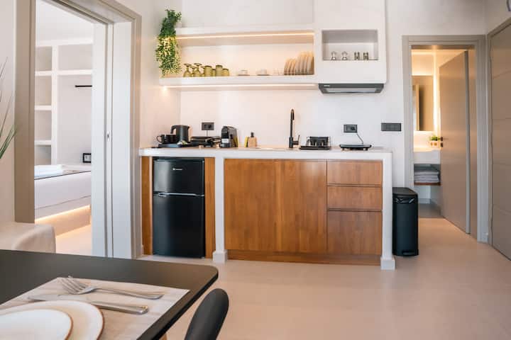 Serenity Collection Suites 101 - Santorini