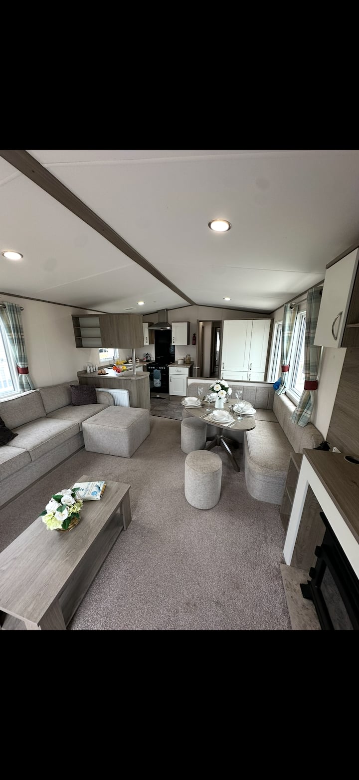 Seaside Static Caravan Escape - Whitstable