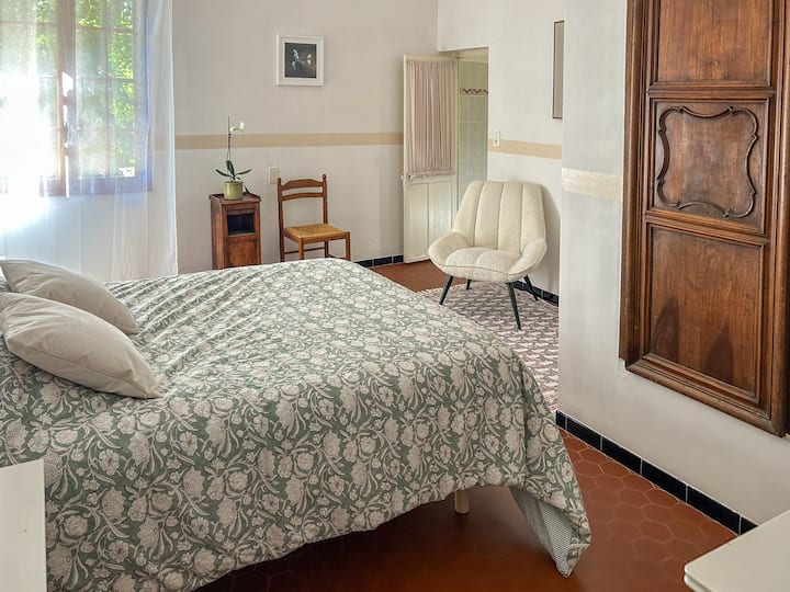 Chambre D'hôte Parentale Dans Un Mas Provençal - Uzès
