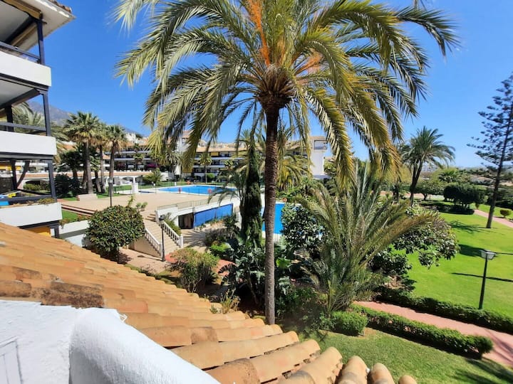 Increíble Apartamento En Urbanización En Marbella - Marbella