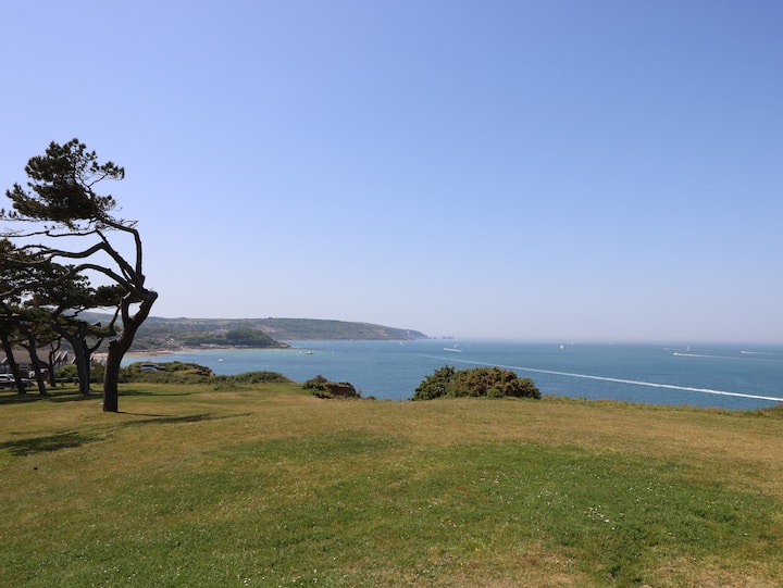 57 Cliff End - Lymington