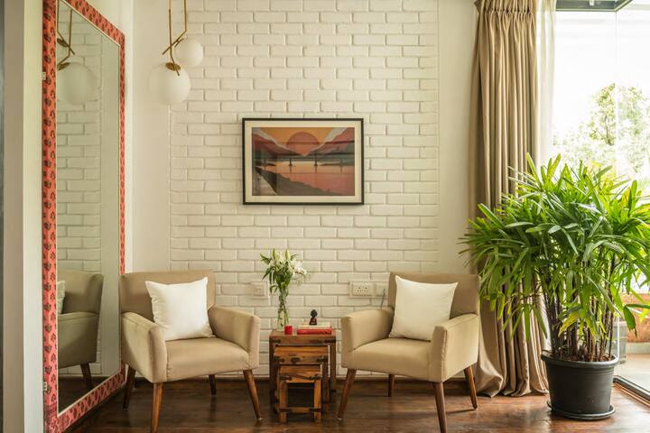 Living room image 4