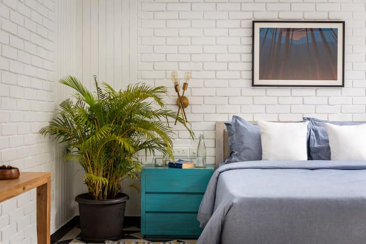 Bedroom 1 image 2