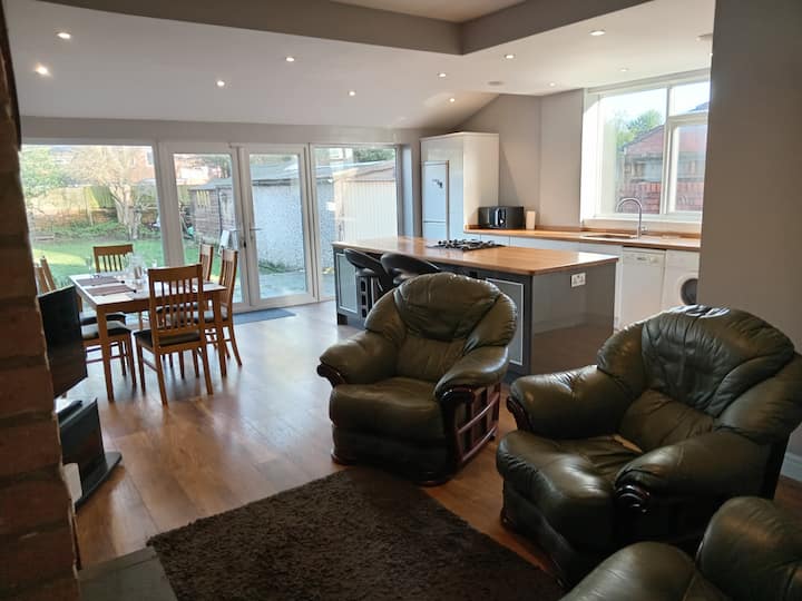 Own Bedroom 15 Mins Walk To Royal Birkdale Open - Southport