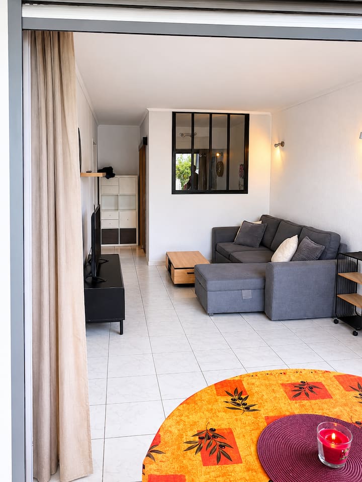 T2 Climatisé, Parking Privé, Plage & Centre à Pied - Saint-Raphaël