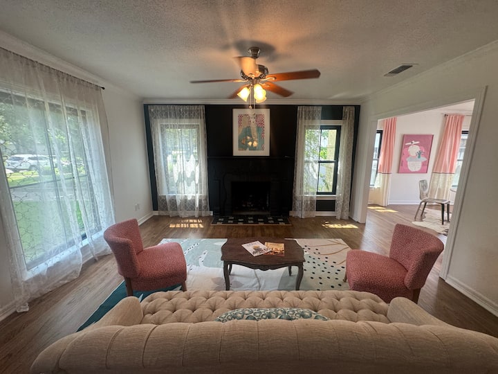 Walk To Tcu-3 King Beds-3 Full Bath-sleep 12 - Fort Worth, TX