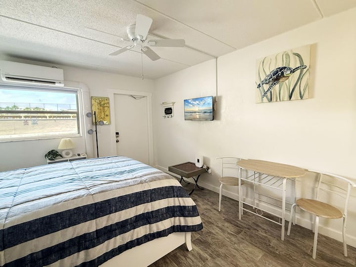 Venice Villas Studio  Beach Days & Pool - 威尼斯