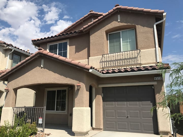 Las Vegas Get Away House - RiSE Festival