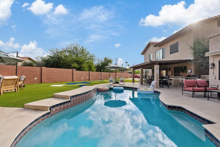 Pickleball, Pool, Putt-Putt in Paradise Valley - Arizona