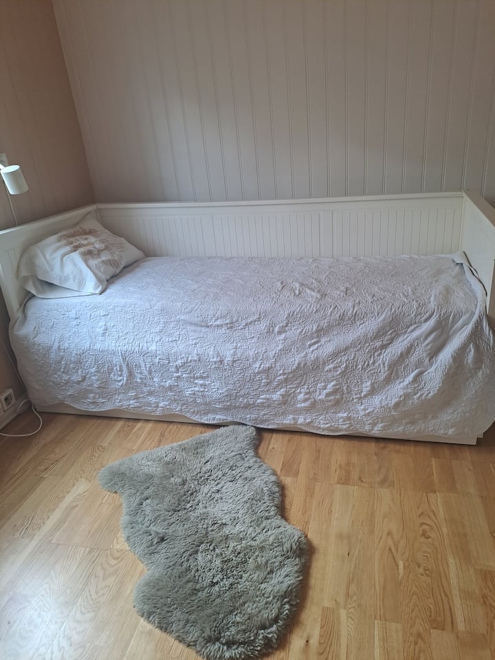 peut être déplié et transformé en lit double.