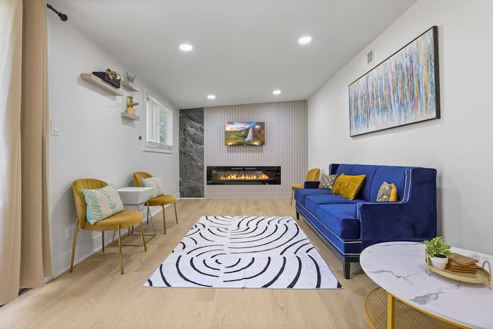 Spacious 5br, Big Yard | Sleeps 10+, Near O'hare - Des Plaines, IL