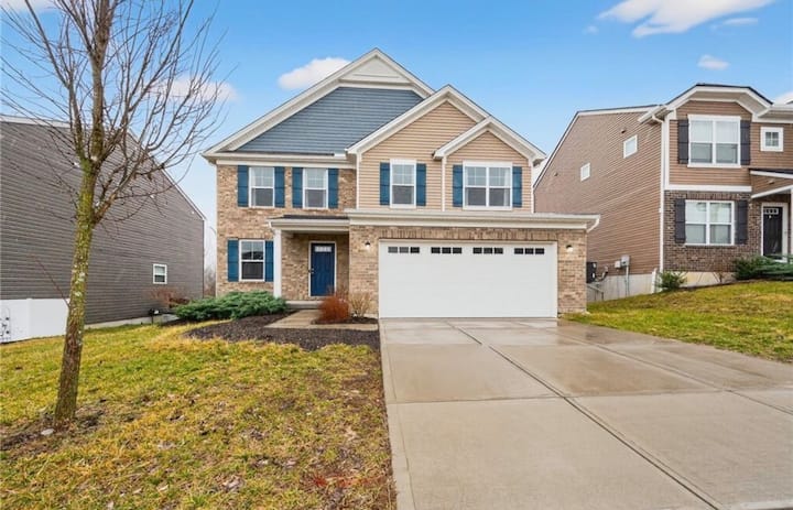 Full Home - Conveniently Near Hamilton & Oxford Oh - Hamilton, OH