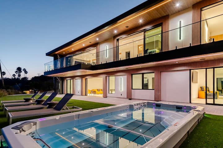 Malibu Masterpiece: Ocean View, Swim, Spa & Sauna -