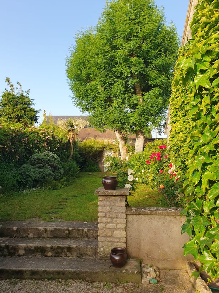 Charmante Maison En Pierre Au Bord De La Mer - Bénouville