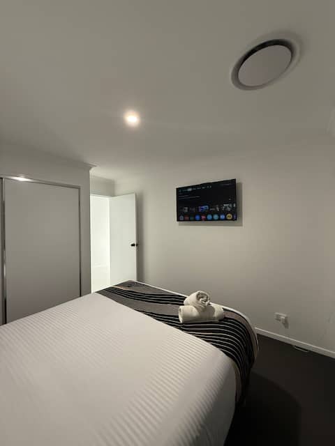 Bedroom 3 with a queen bed