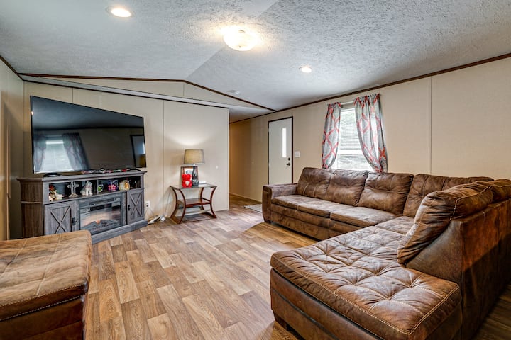 Golf, Beaches & More! Pet-friendly Home In Leland - Leland, NC