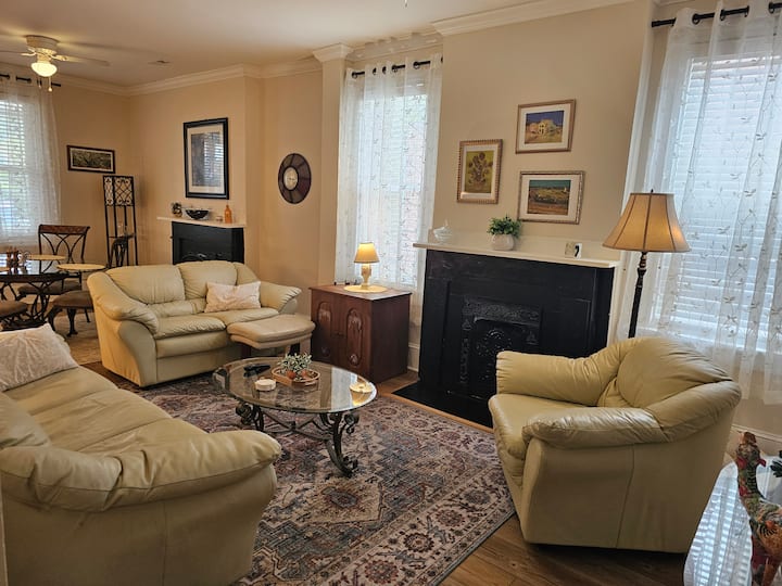Cozy Apartment In The Heart Of The Fan - Texas Beach, VA