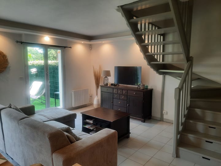 Jolie Maison Dans Un Quartier Calme Proche Centre - Orange