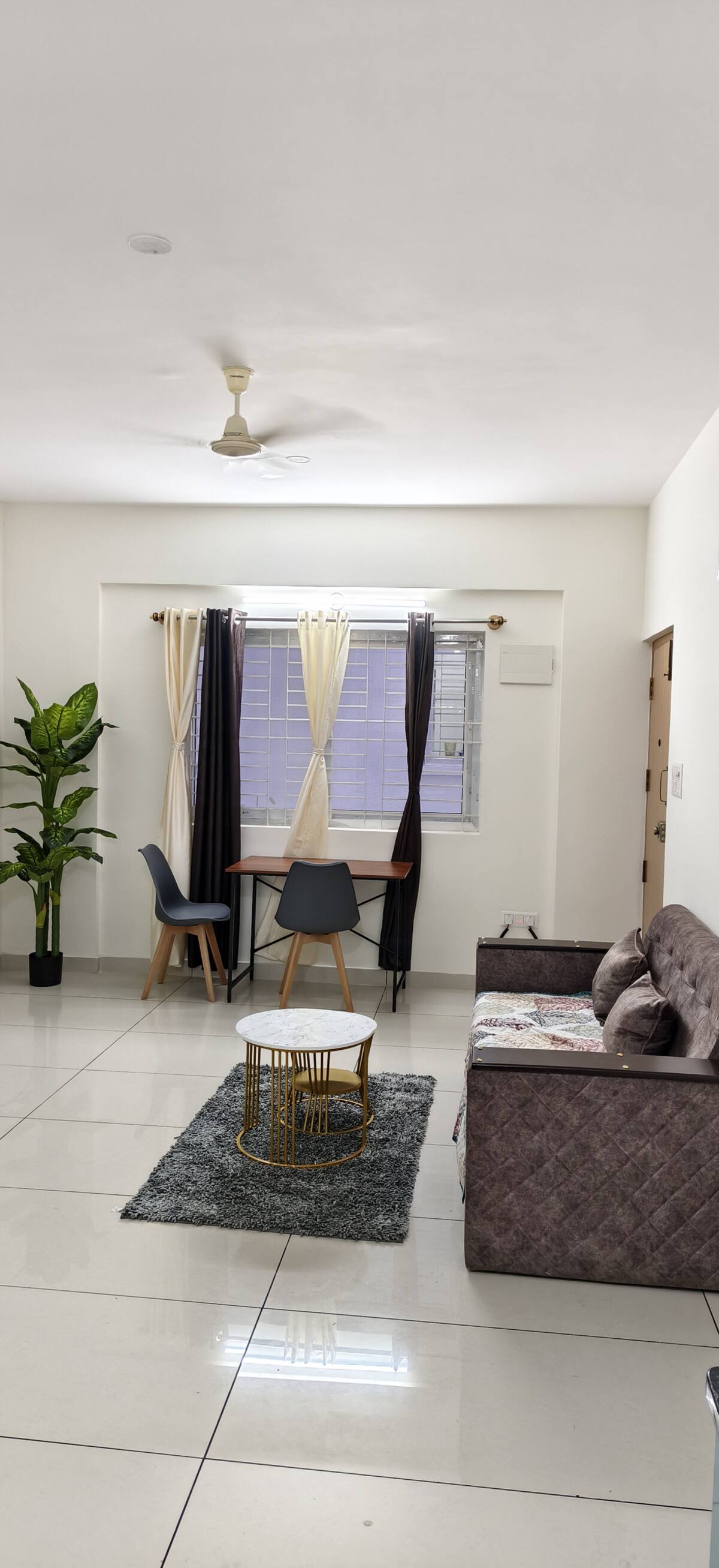 Living room image 5