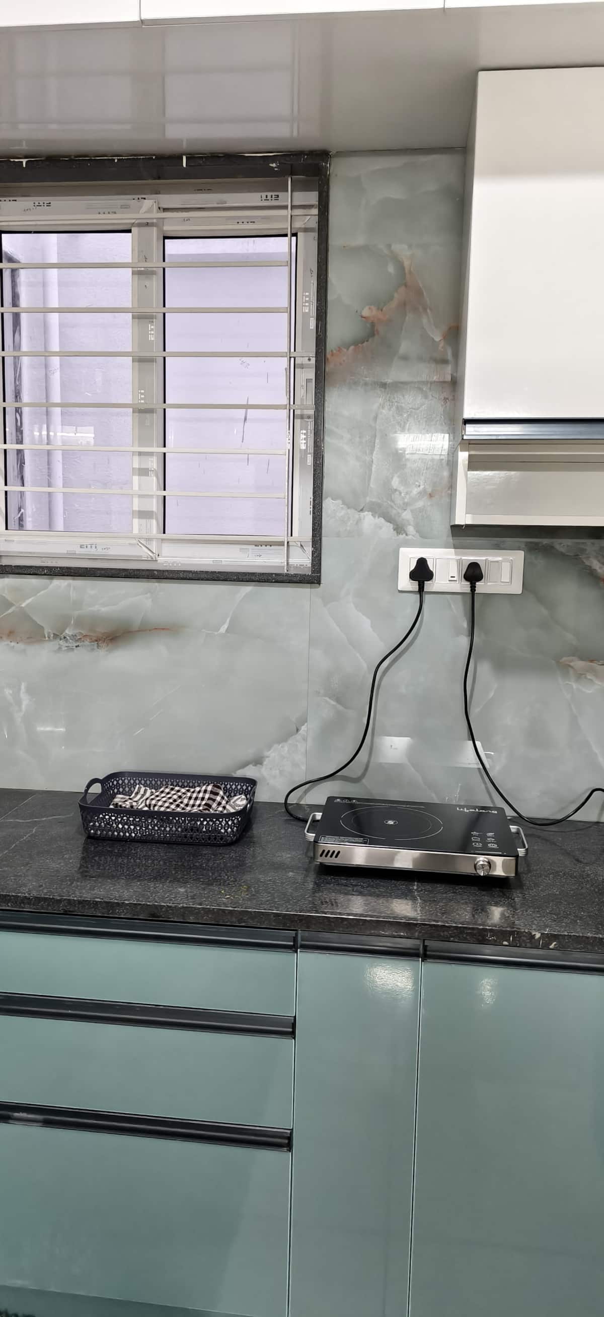 Full kitchen image 1