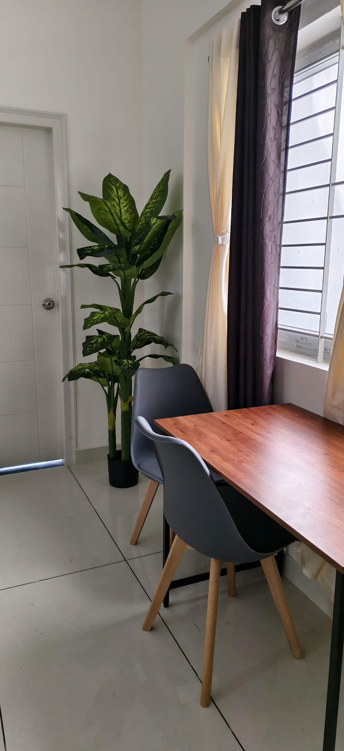 Living room image 13