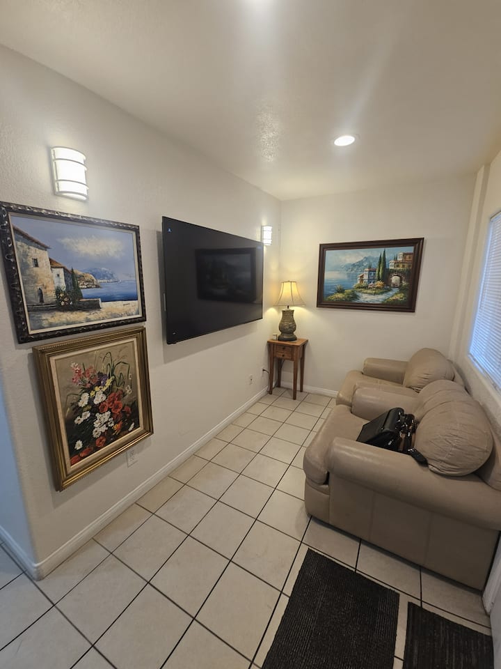Cozy 2 Bed 2 Bath Close To Downtown San Diego! - Chula Vista, CA