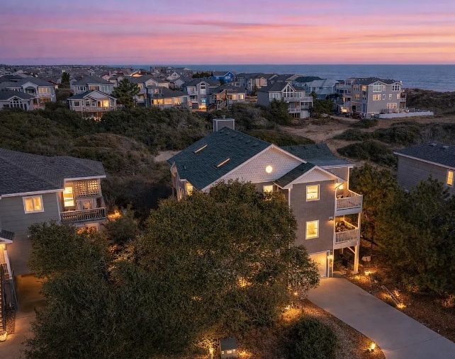 Sweet Annies 5BR| 100ft to Beach, Elevator, HotTub
