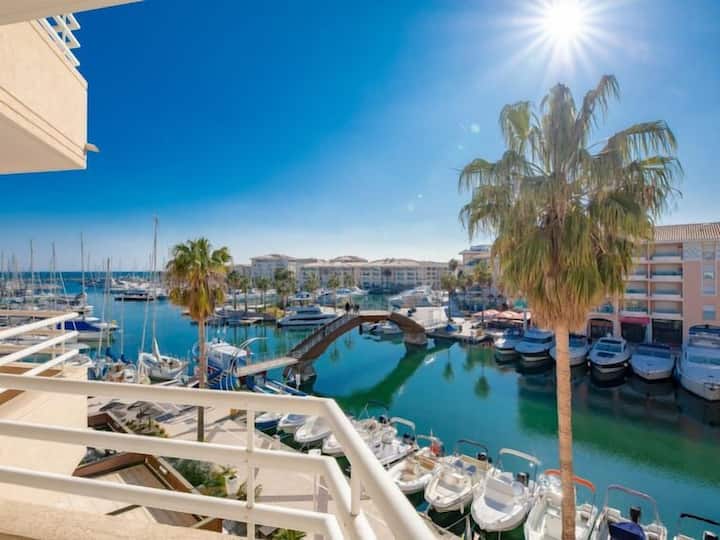 Charmant 2 Pièces, Grande Terrasse Au Port Fréjus - Fréjus