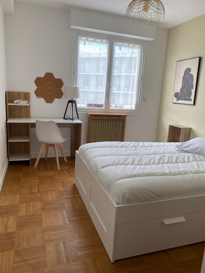 Chambre Agréable Dans Un Environnement Calme - Rennes
