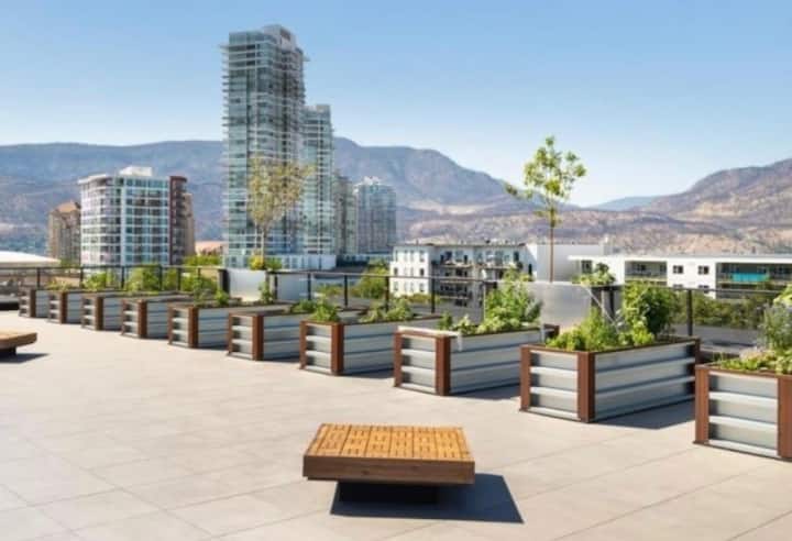 Stylish 2br Condo, Downtown Kelowna, Balcony - Kelowna