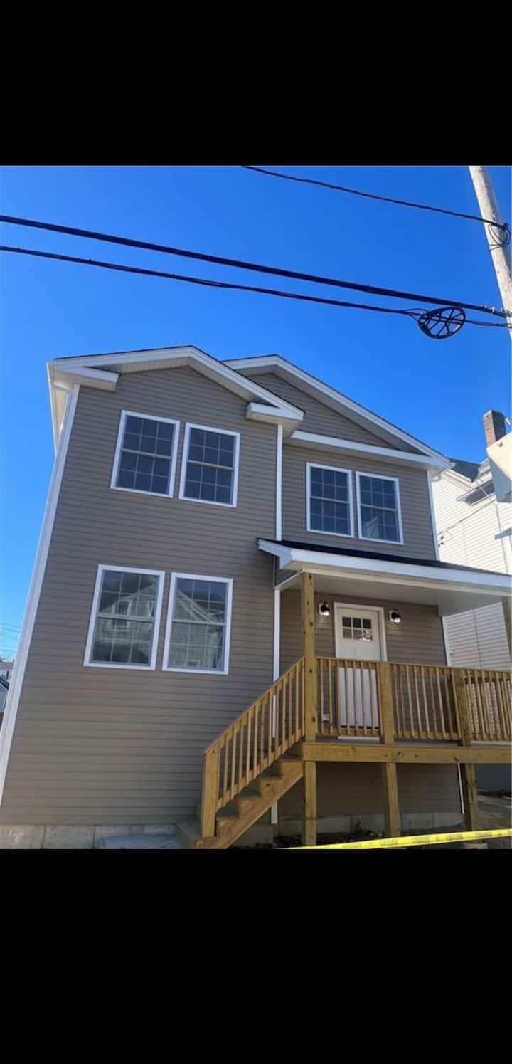 New 3br Home | 30 Min To Gillette Stadium | Pvd - Warwick, RI