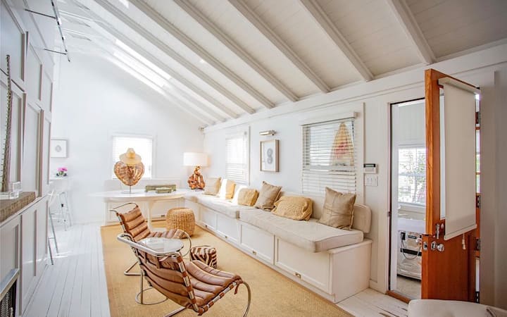 Designer Beach Cottage In The Walks - Long Beach, NY