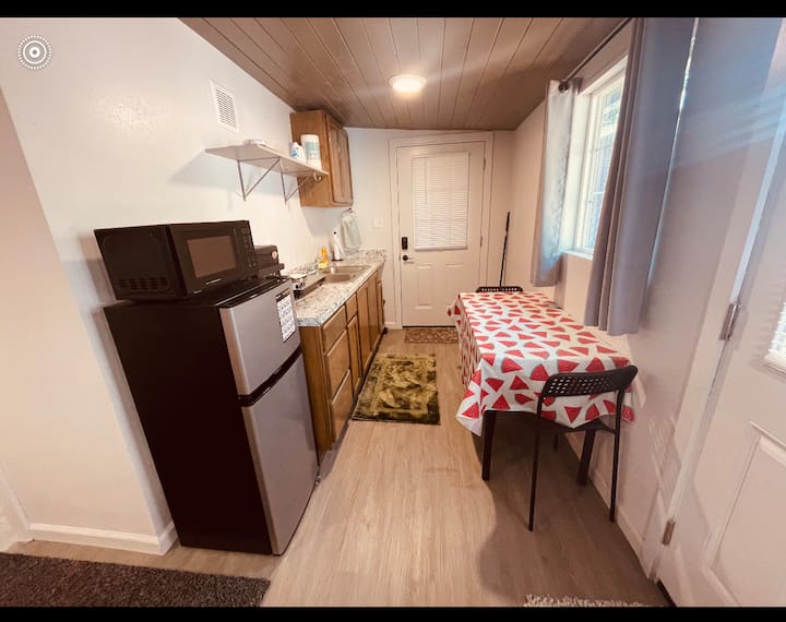 Sweet Studio With Hot Tub And Private Backyard - Spring Valley, CA