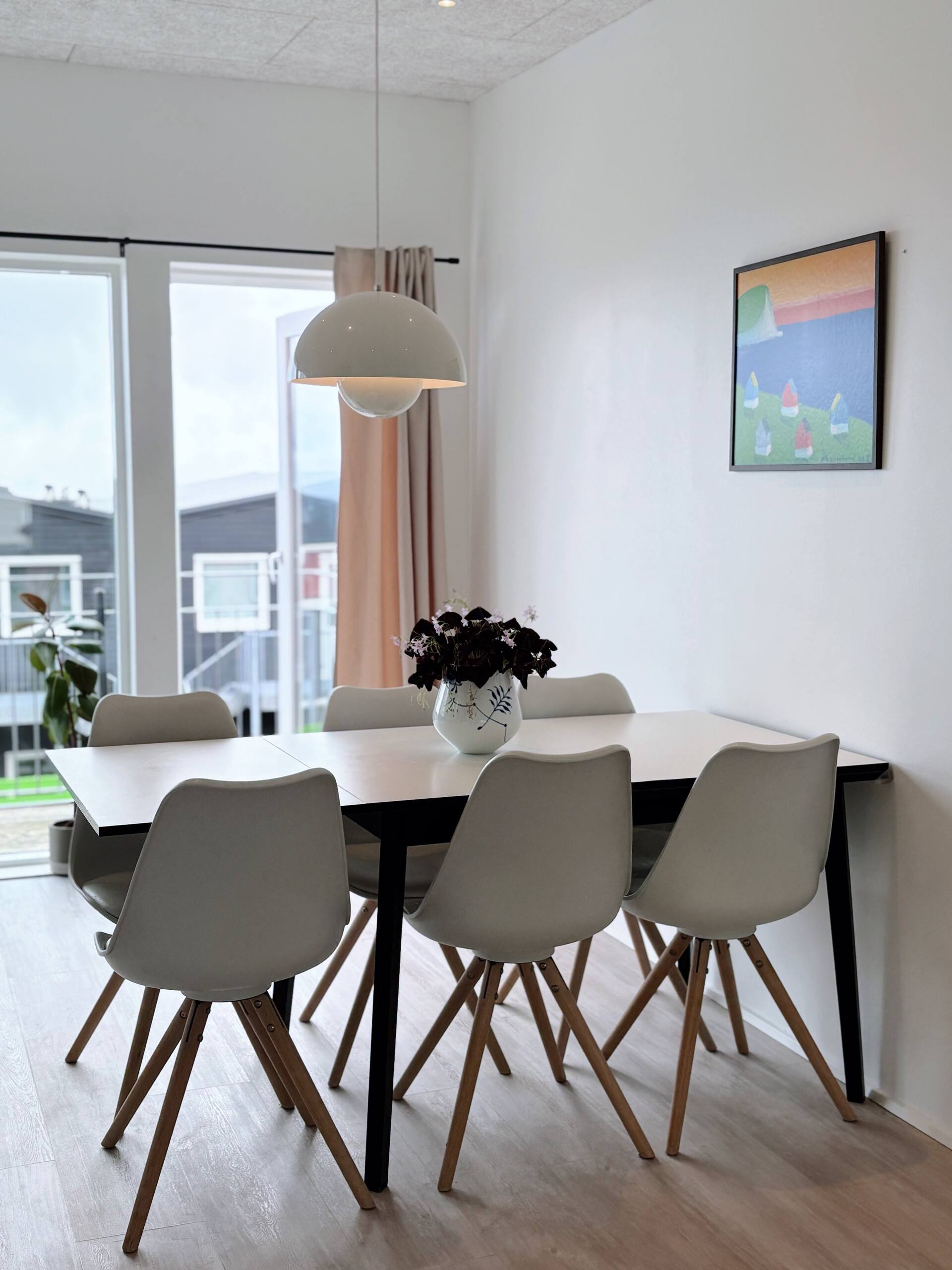 Modern apartment with ocean views in Hoyvík — photo 5
